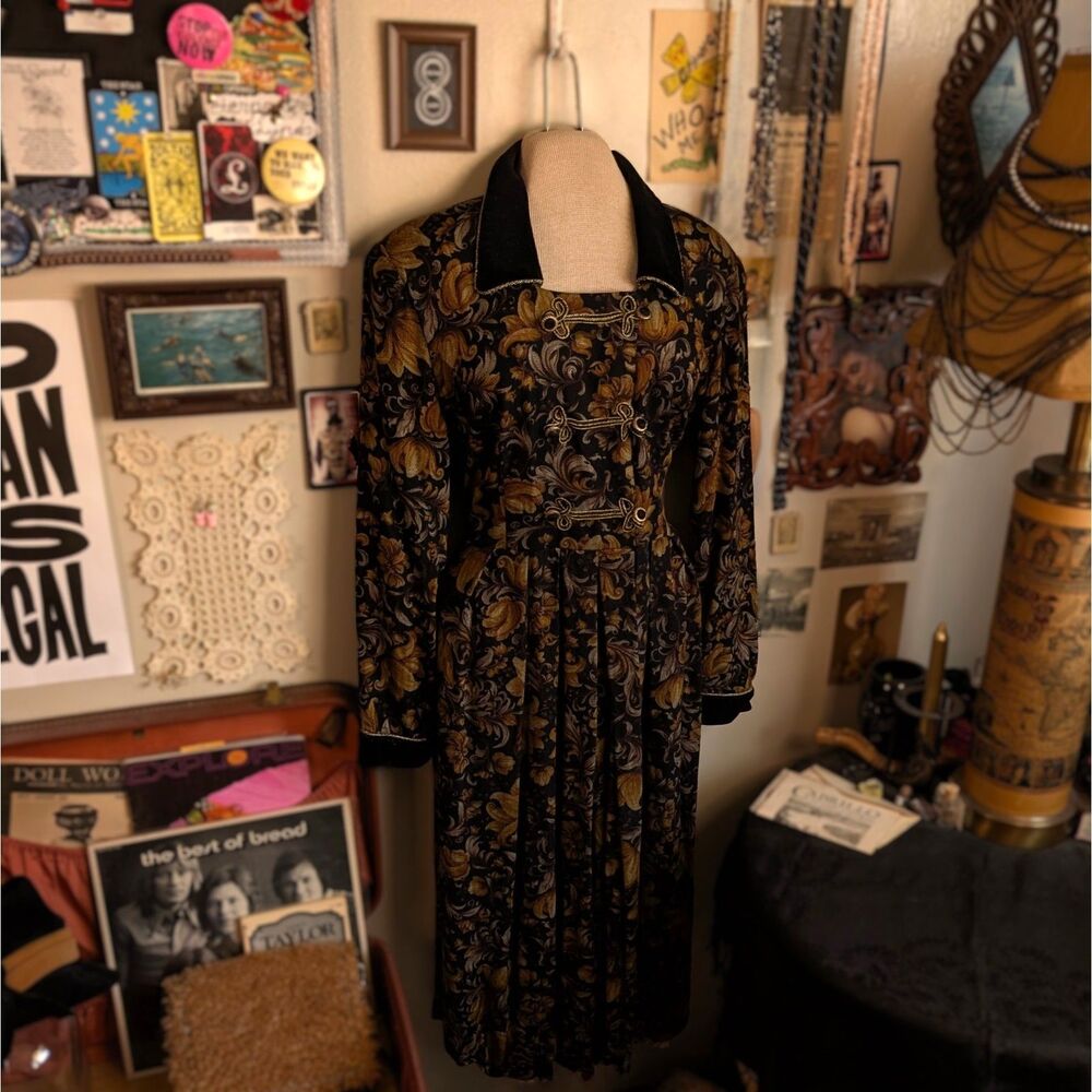 Vintage Floral Tapestry Print Midi/Maxi Dress Women's Medium Black Gold